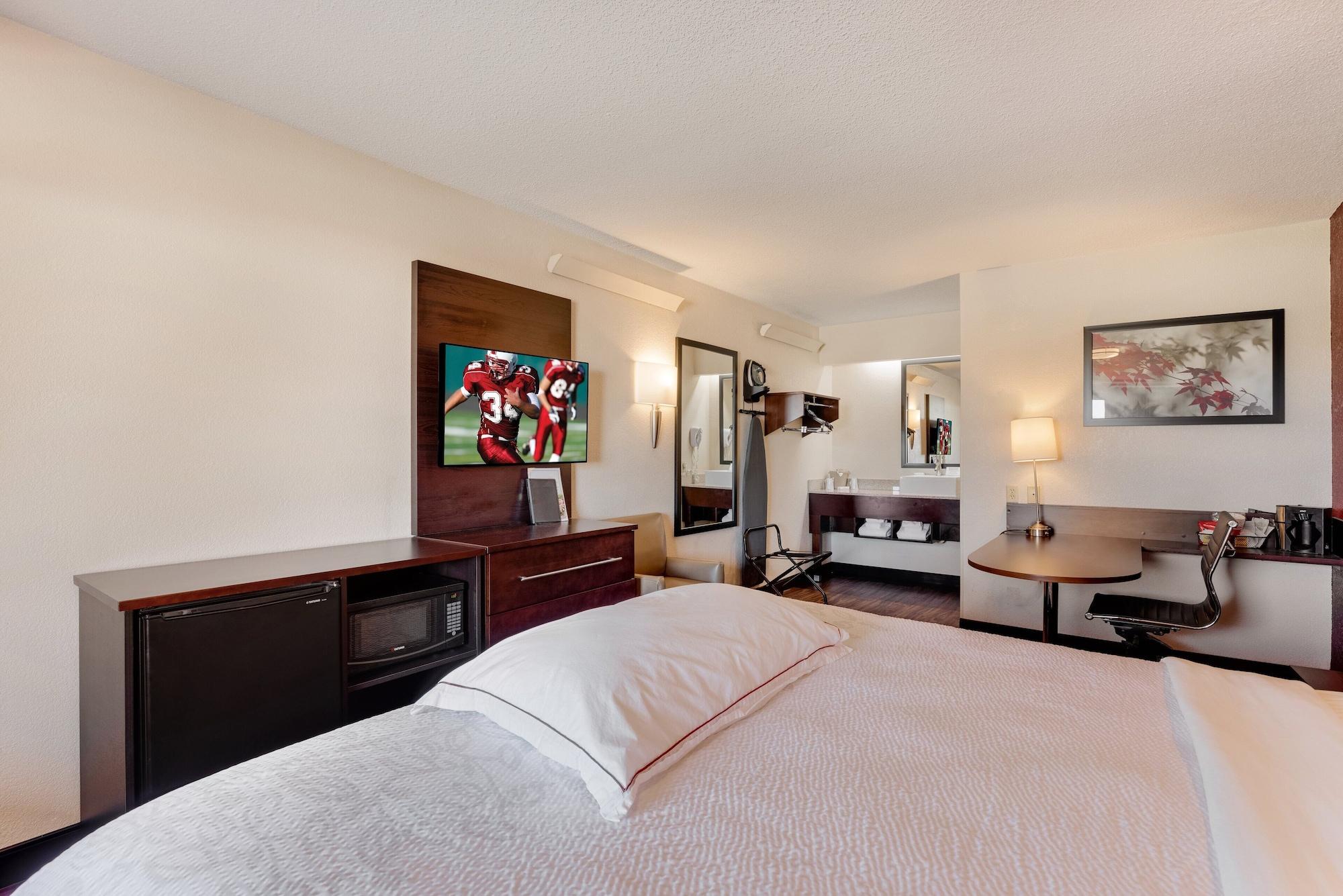 Super 8 By Wyndham Deerfield - Northbrook Hotel Exterior foto