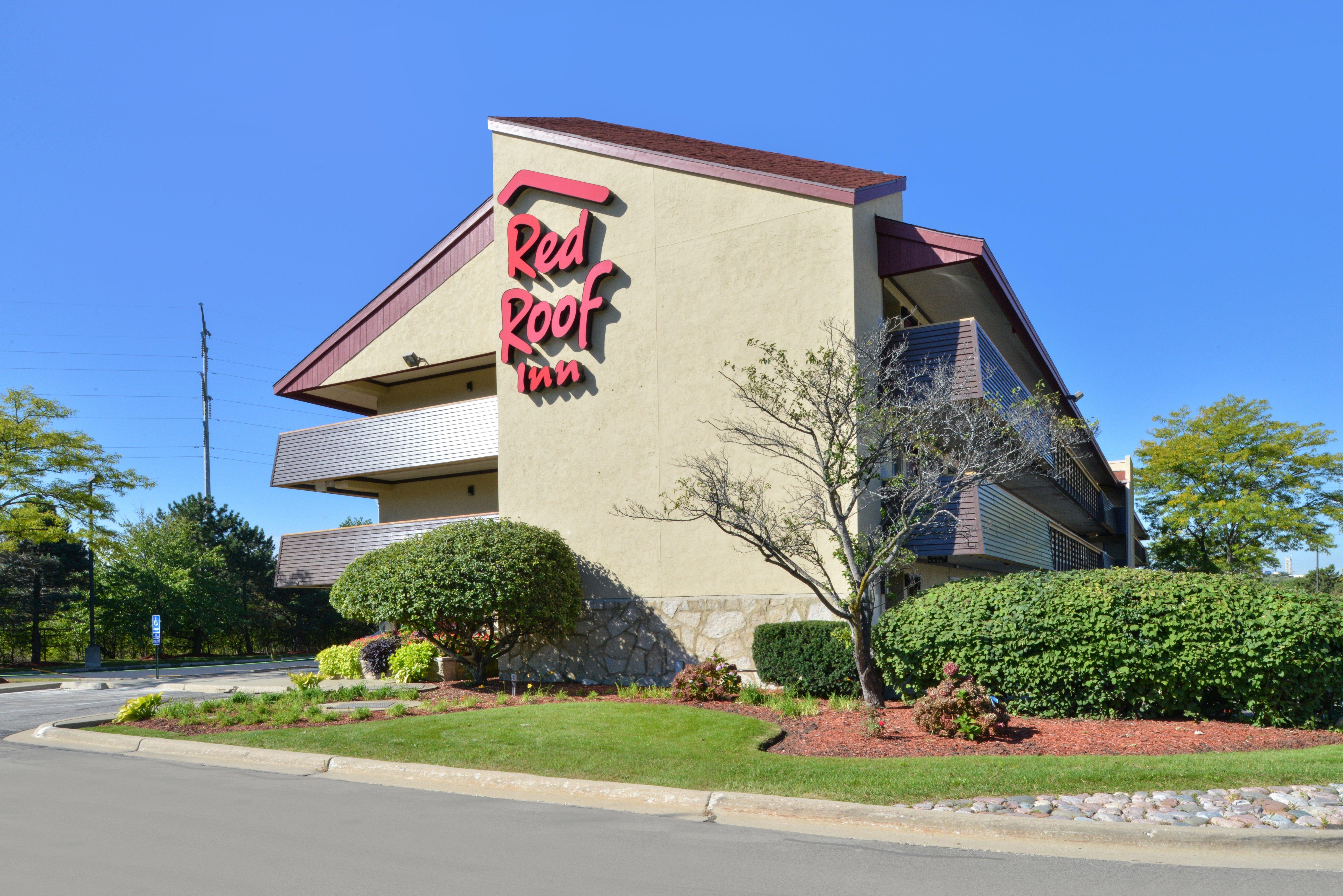Super 8 By Wyndham Deerfield - Northbrook Hotel Exterior foto