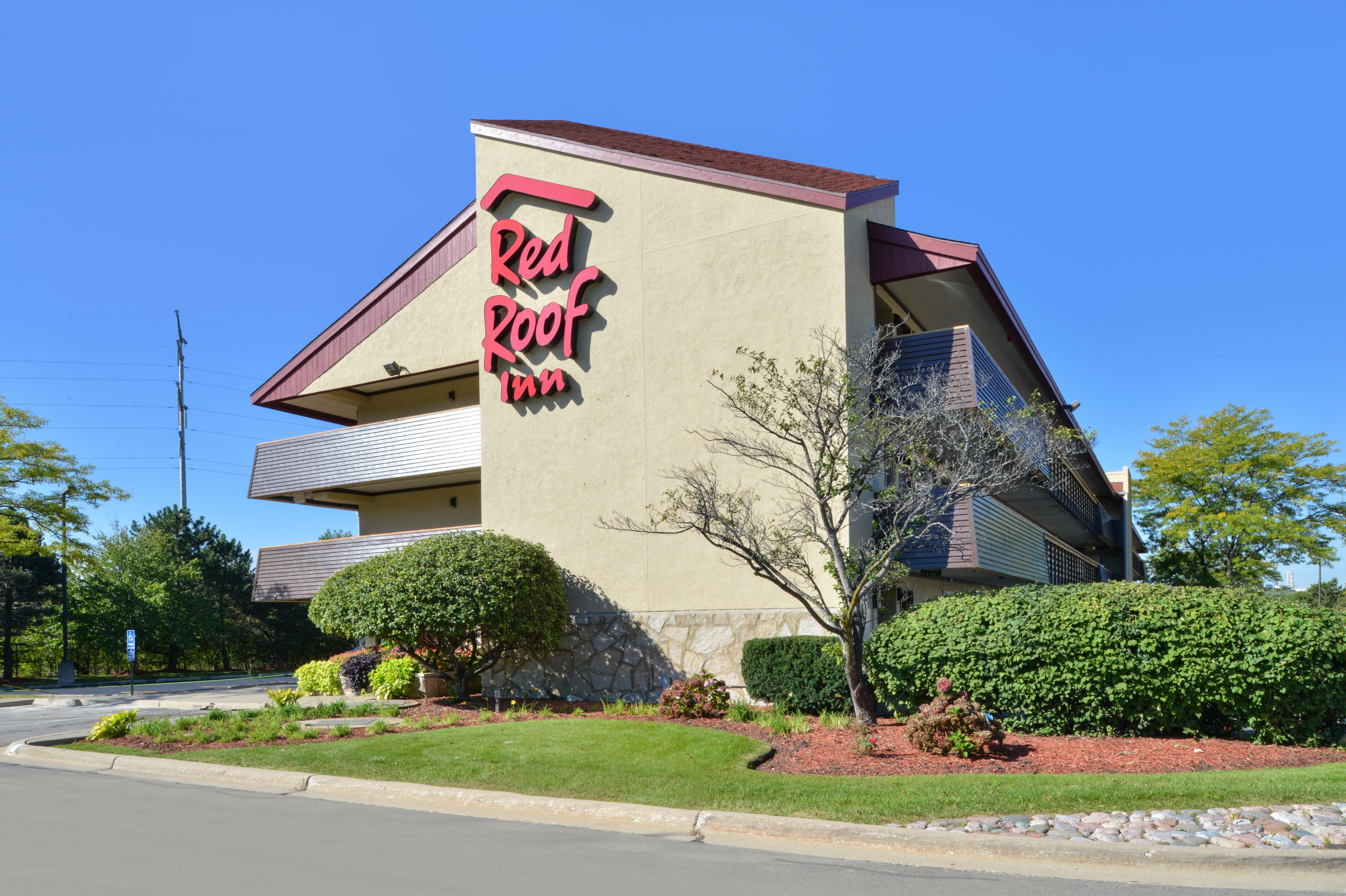 Super 8 By Wyndham Deerfield - Northbrook Hotel Exterior foto