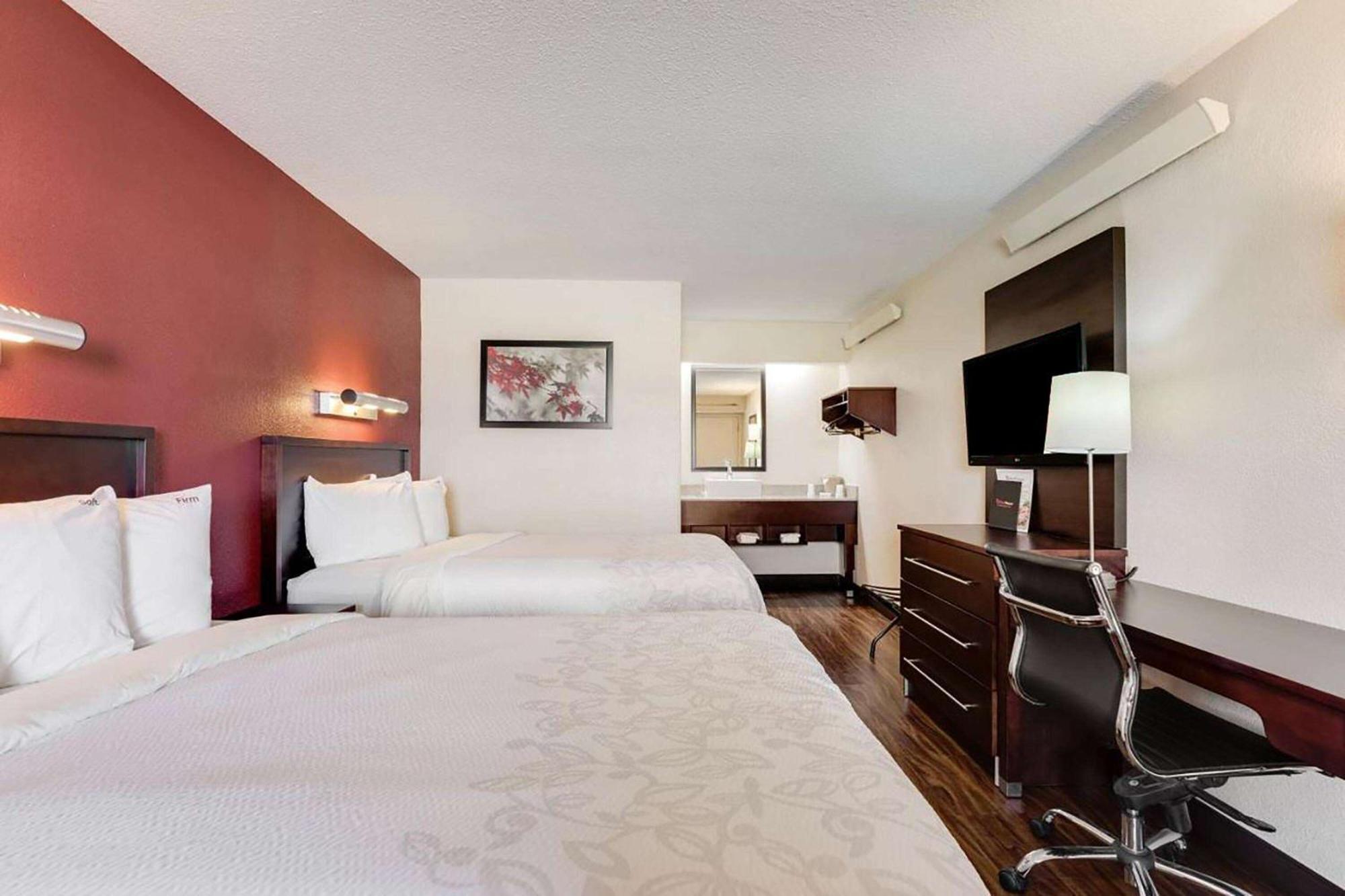 Super 8 By Wyndham Deerfield - Northbrook Hotel Exterior foto