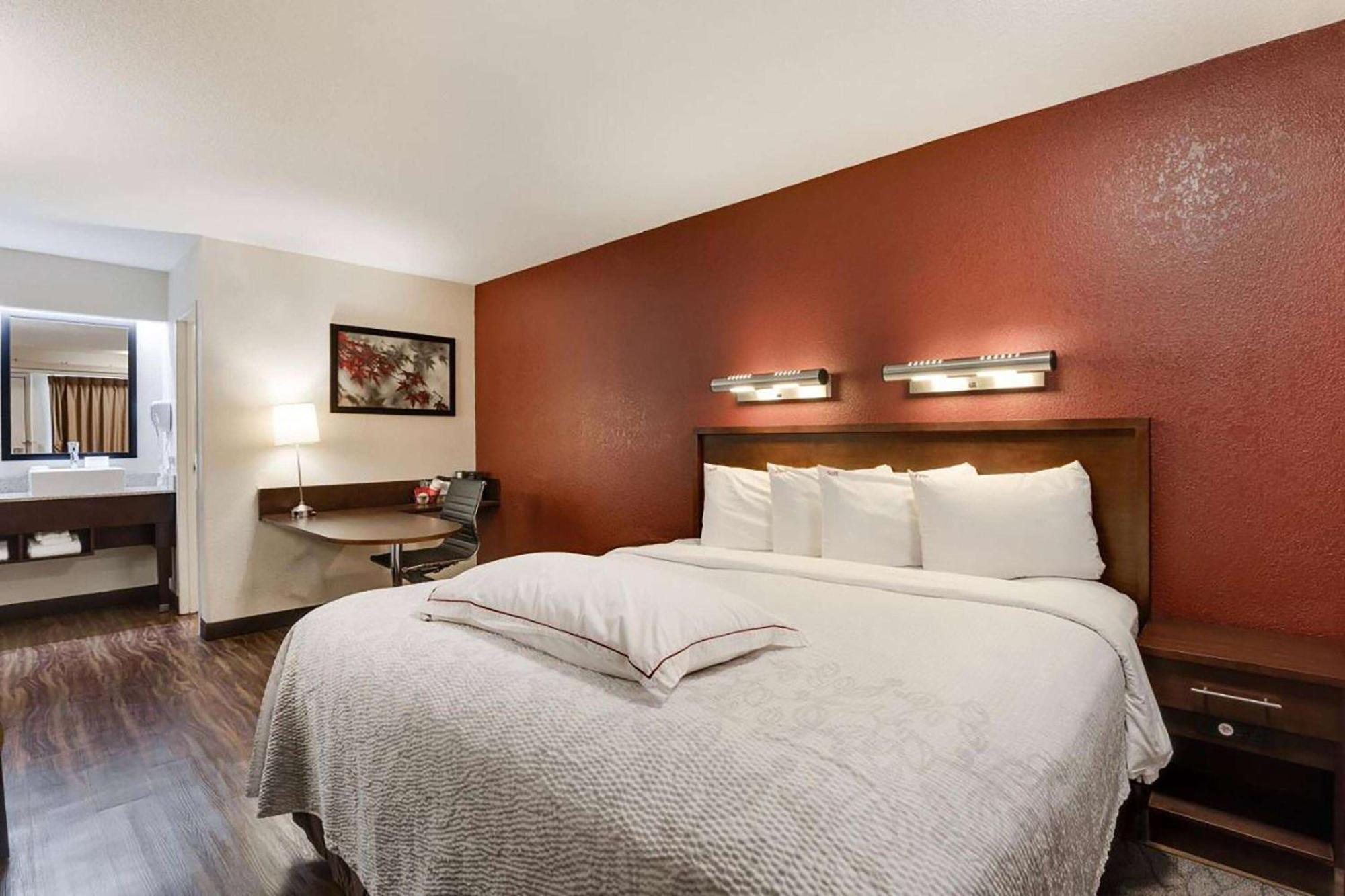 Super 8 By Wyndham Deerfield - Northbrook Hotel Exterior foto